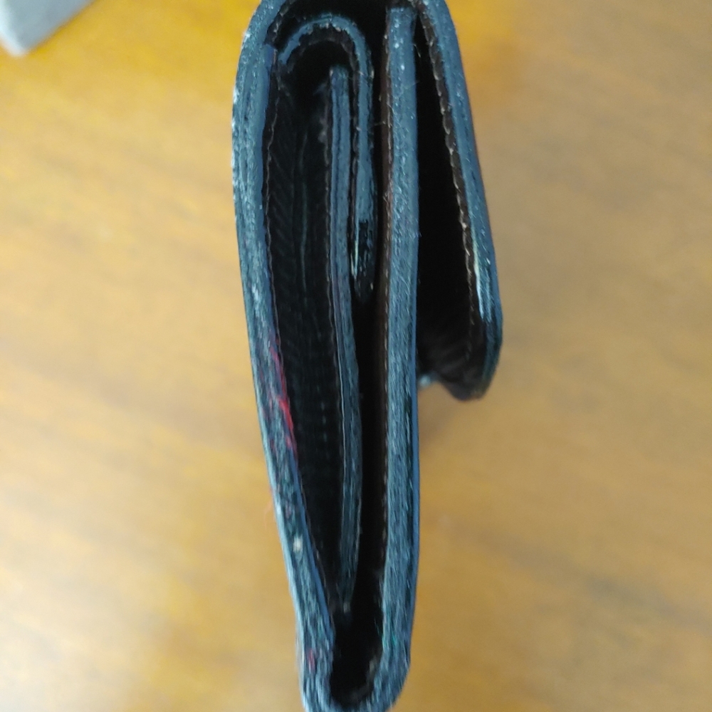 FENDI FF WALLET. EUC - Picture 9 of 12